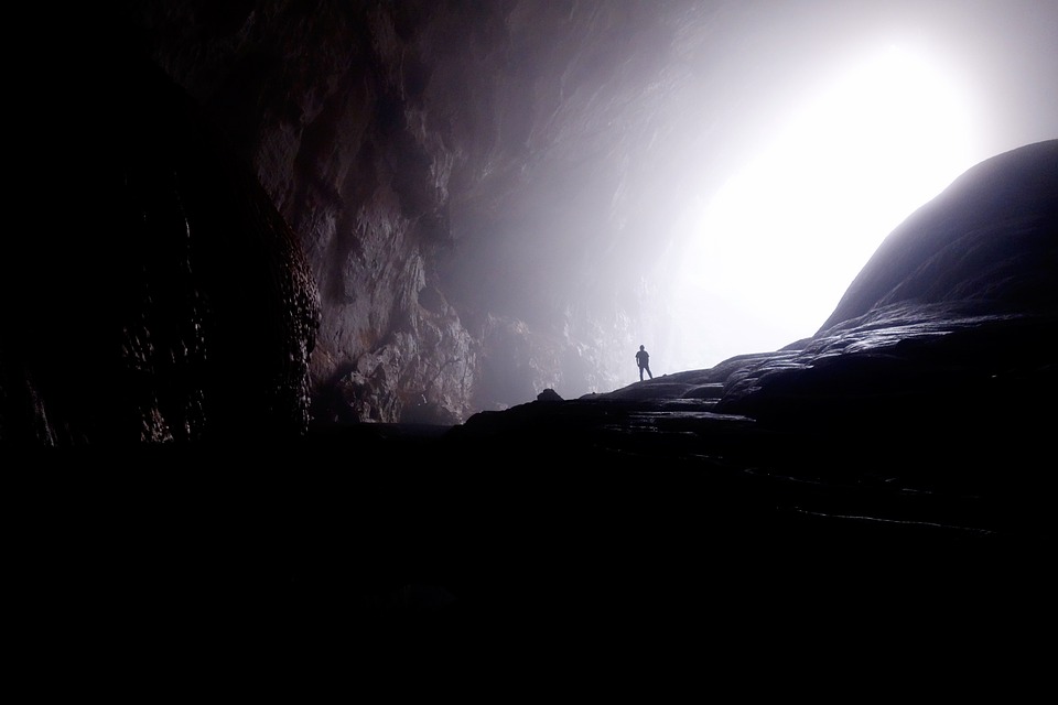 Adjetivo de Cueva: Uso y Ejemplos