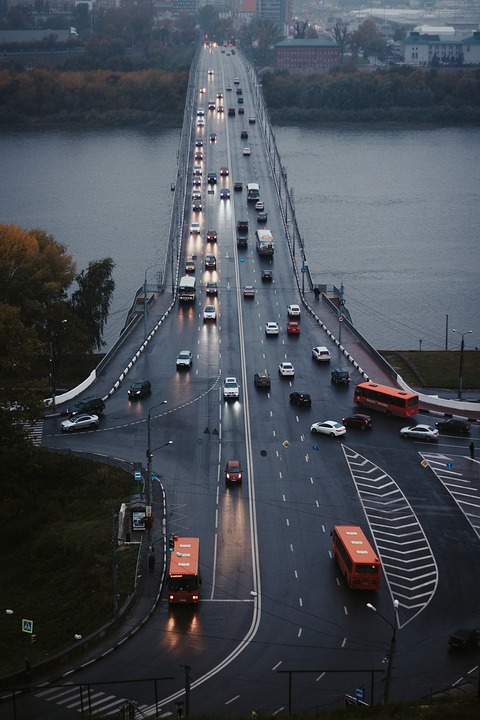 El adjetivo de Autopista: uso y ejemplos