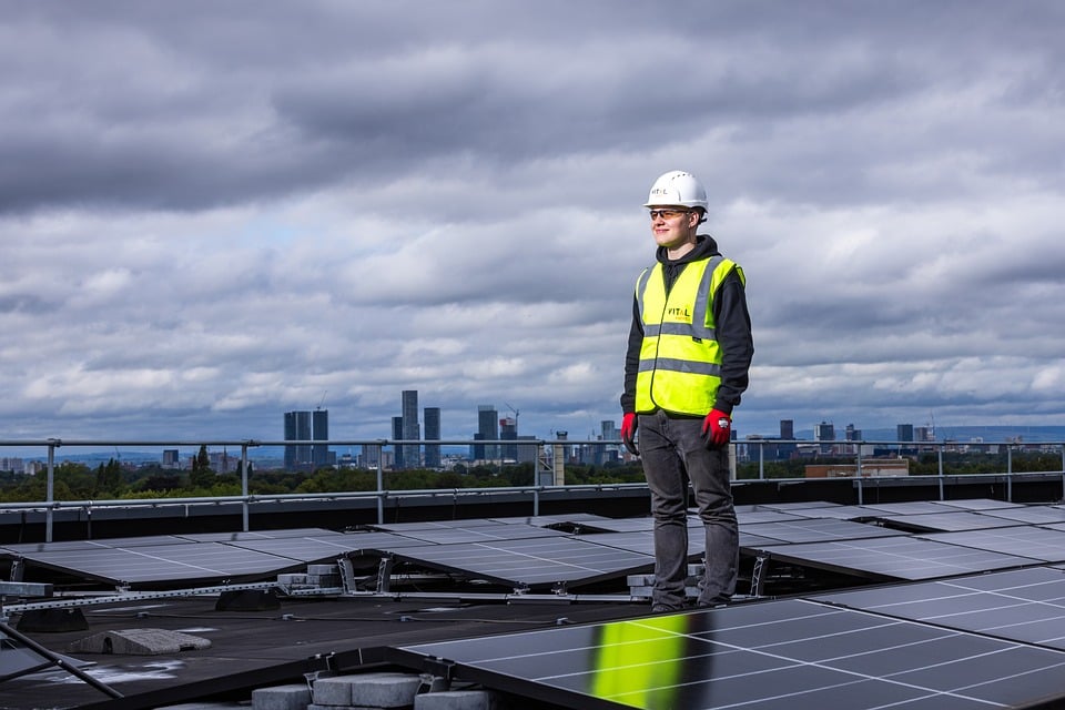 Uso y ejemplos del adjetivo de Crema solar: ¡Protégete del sol!